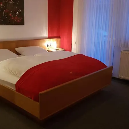 Casa de hóspedes Gasthof-pension Hunaustuben 3*