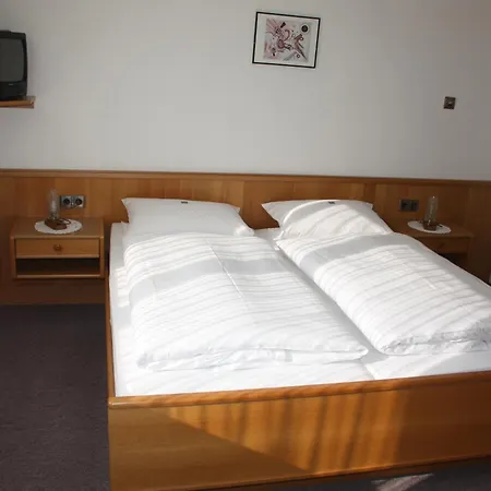 Gasthof-pension Hunaustuben Pensión 3*