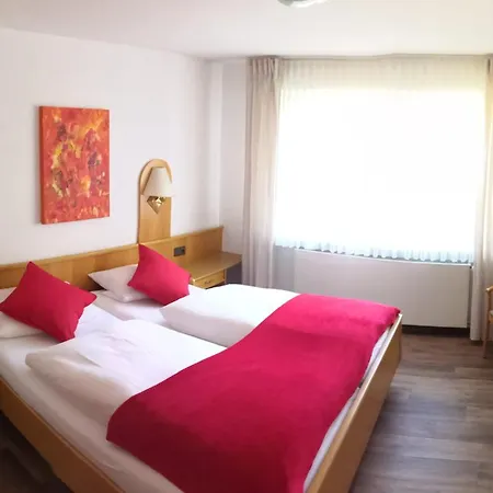 Hunaustuben Guest house 4*
